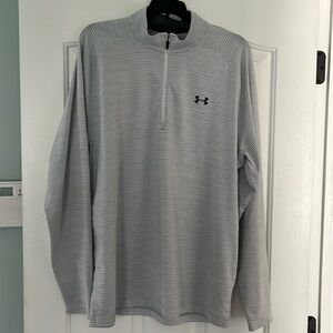 Under Armour lightweight pullover half zip size XL